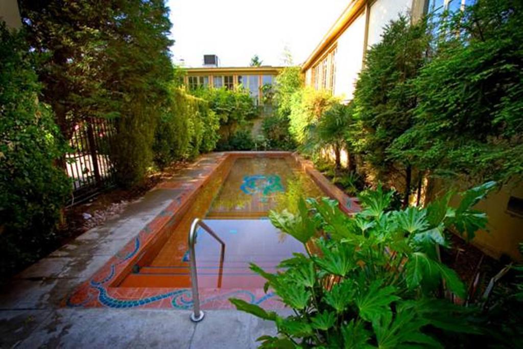 Mcmenamins Kennedy School Hotel Portland