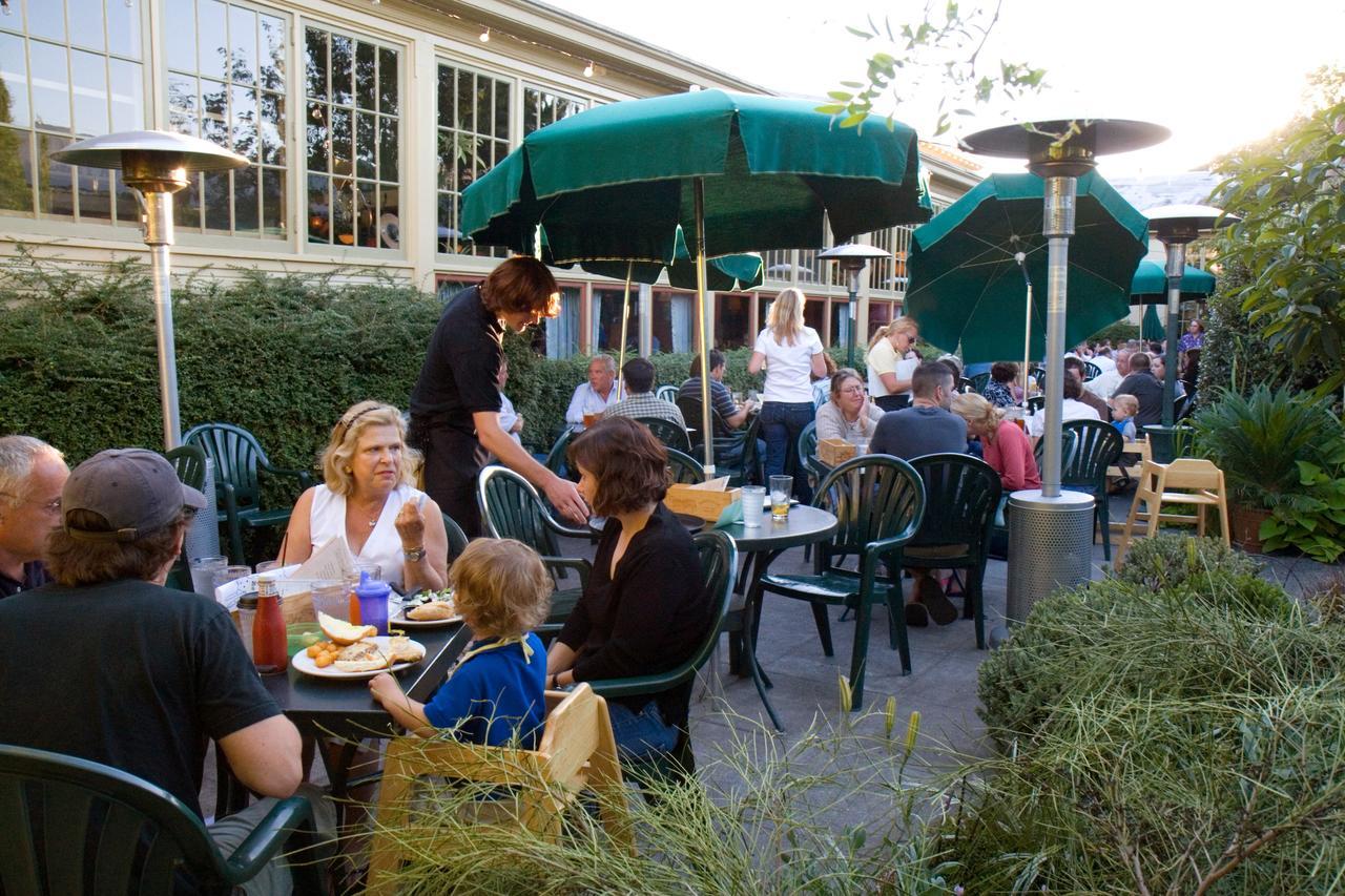 Mcmenamins Kennedy School 3* Portland