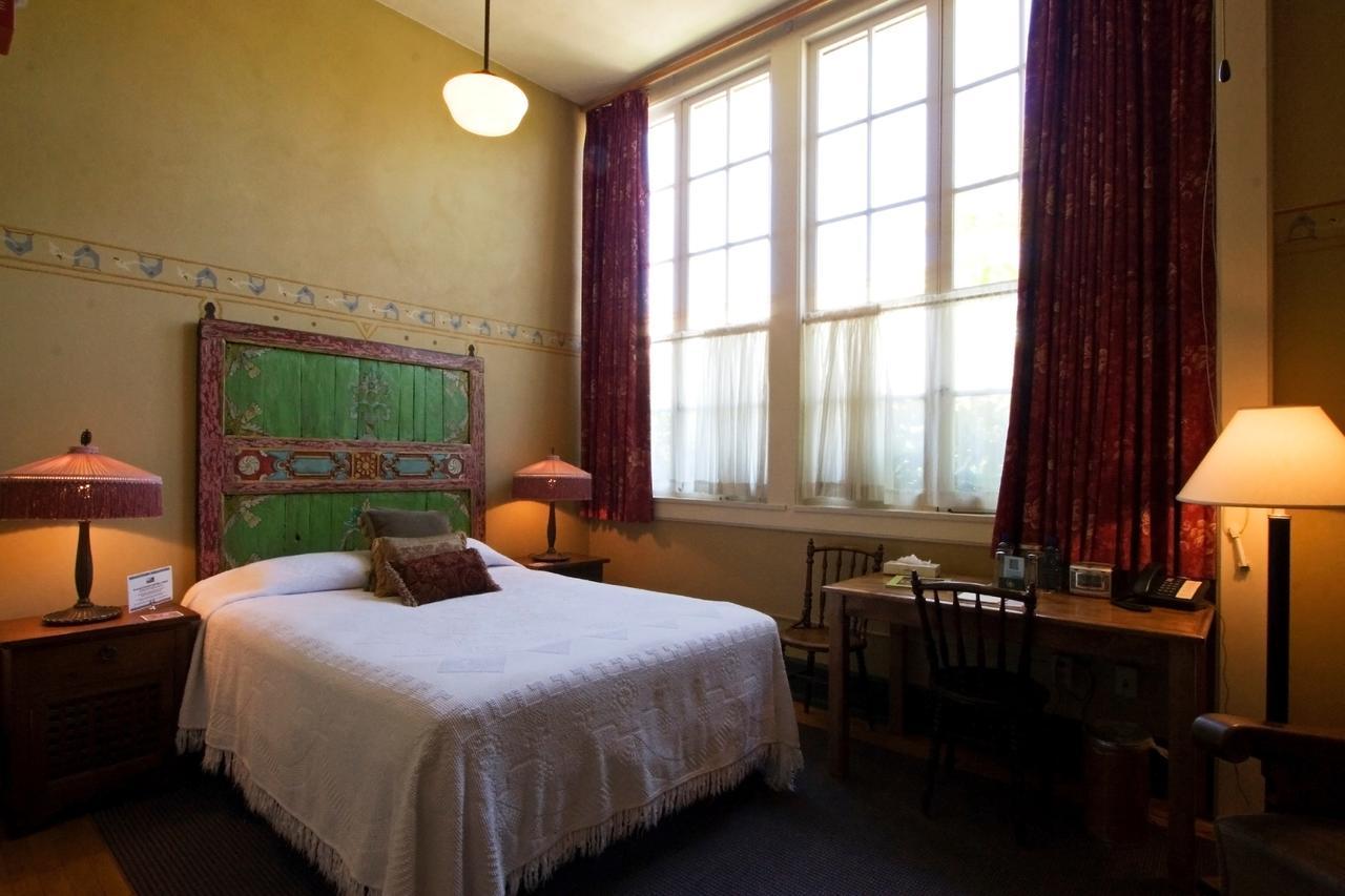 Mcmenamins Kennedy School Hotel